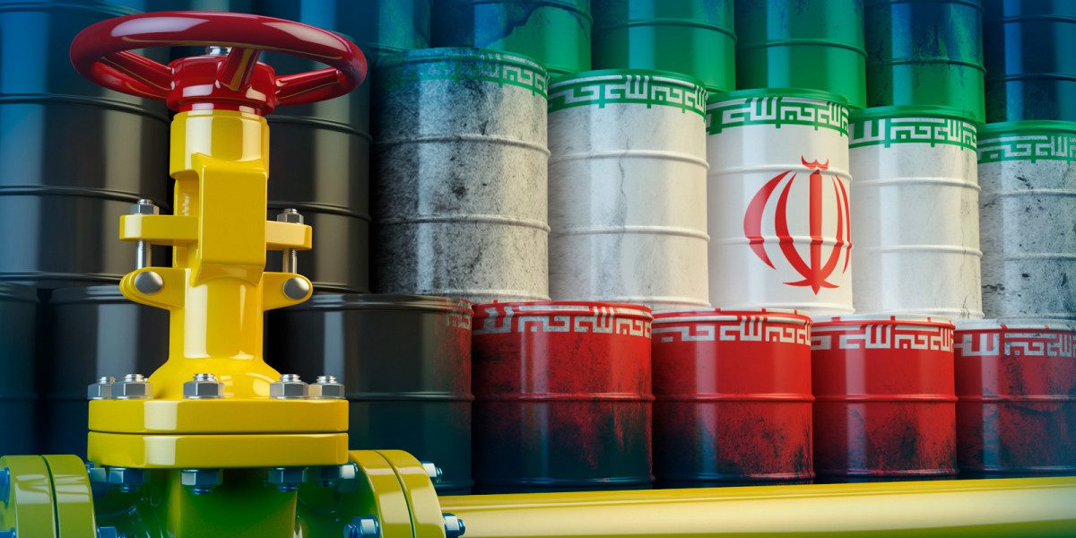 Oil Prices Fall 1% on Potential Return of Iranian Supply
