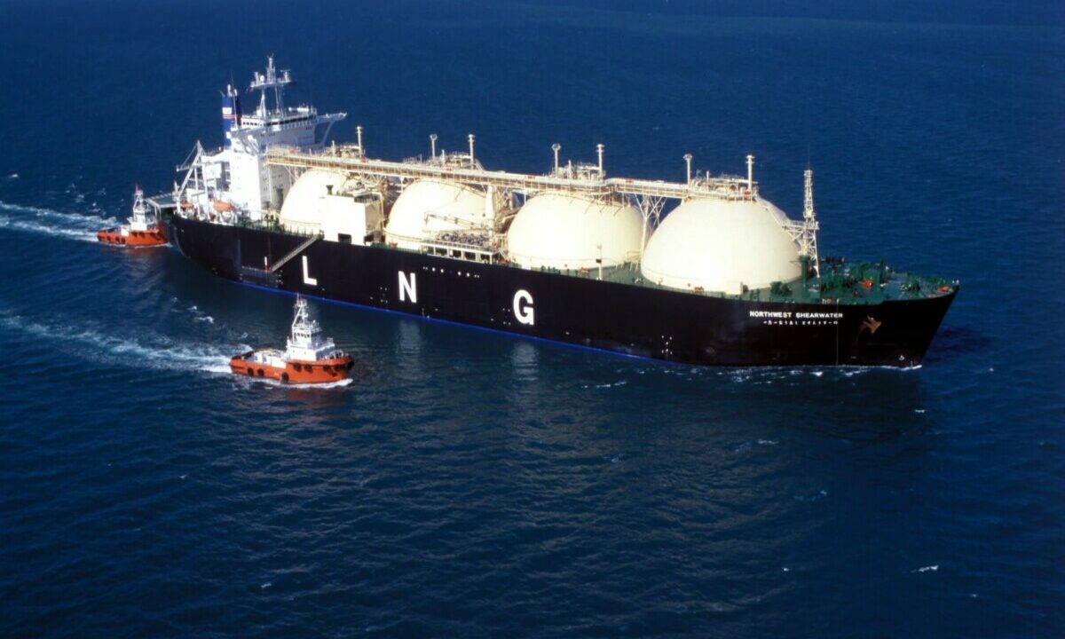 Oil Prices Flat at $76.56 even as Liquefied Natural Gas Prices Jump.